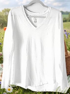 White Cotton V-Neck Top